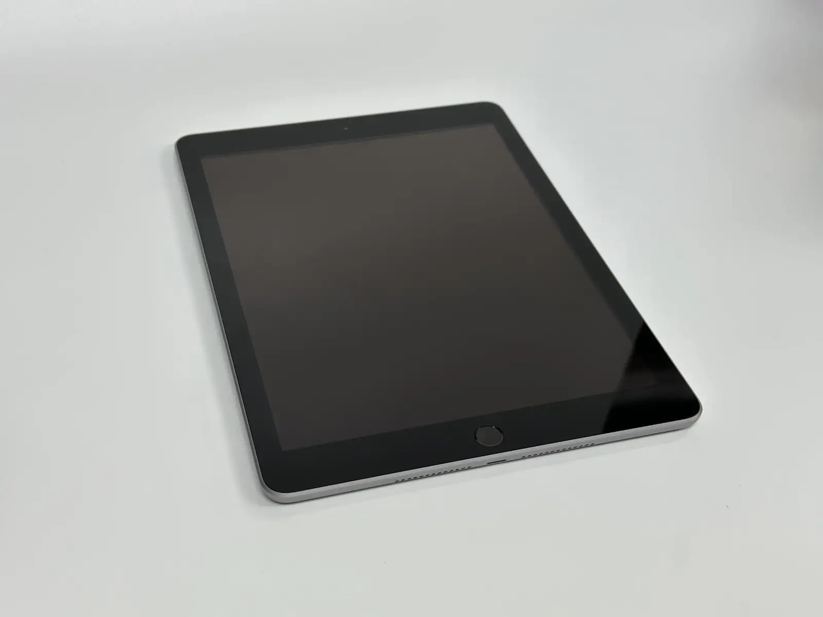 iPad 6. — 1